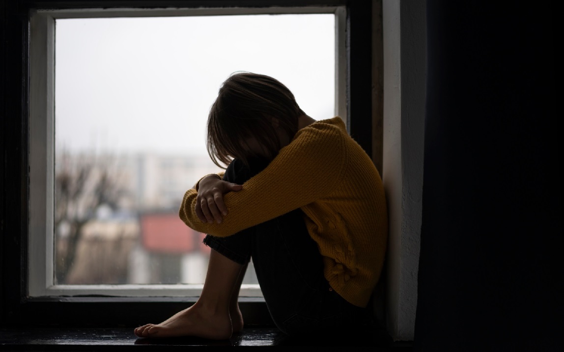 Evolusi Kesepian: Dari Pengasingan Suku ke Keterasingan Digital